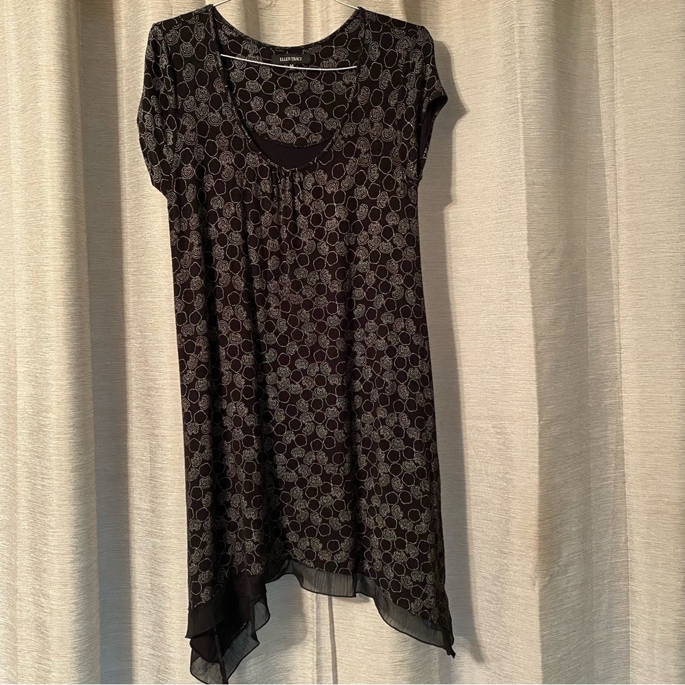 Ellen Tracy Black patterned short dress, shear hem~size medium